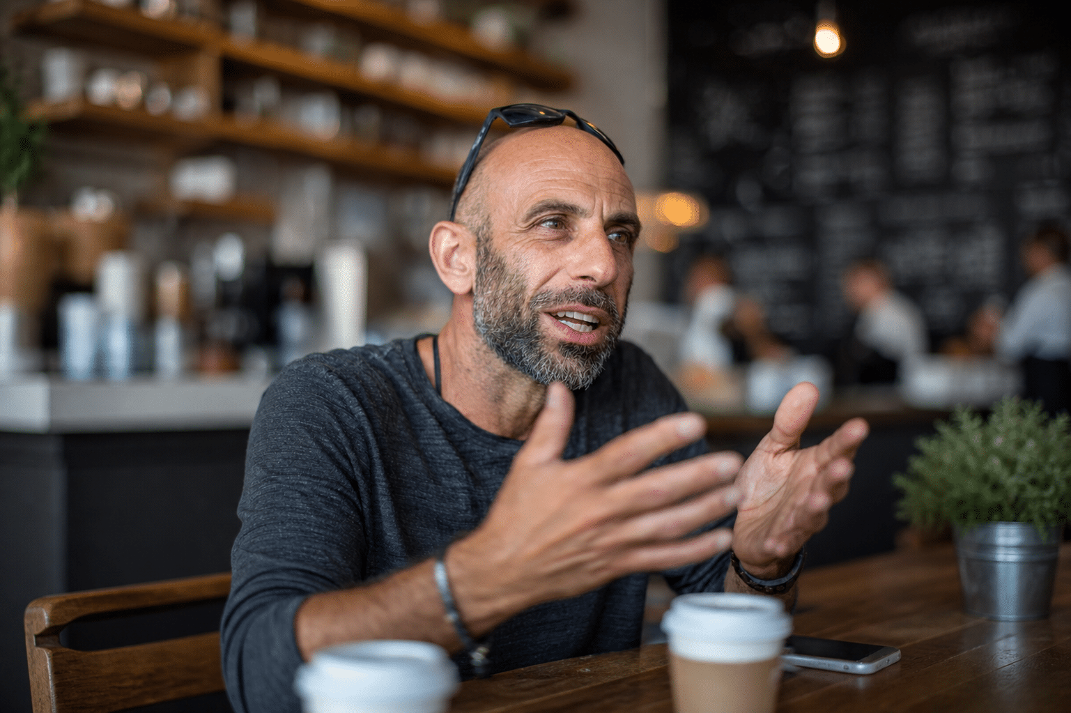 "למה אני אומר 'לא' לרוב העסקים שפונים אליי?"